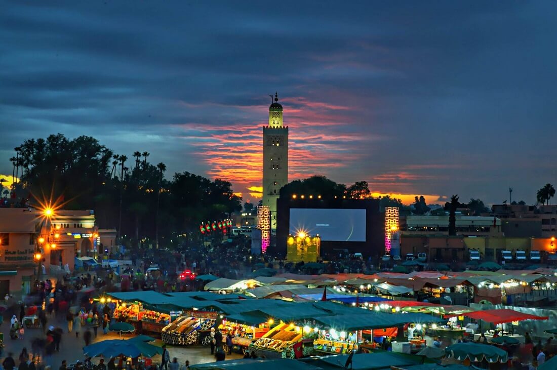 Bei Ihrer Städtreise Marrakesch darf der Djema el Fna in Marrakesch nicht fehlen