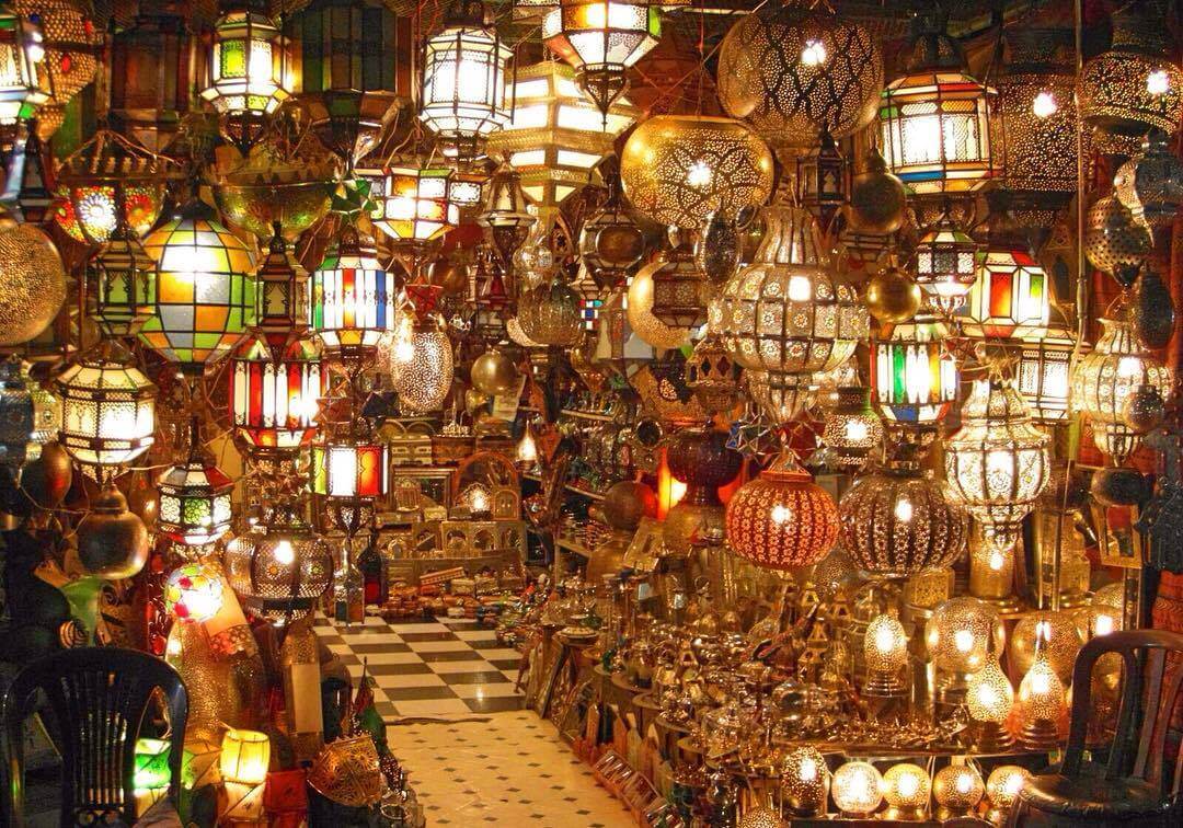 Mit dem Riad La Maison Nomade in den Lampen-Souk von Marrakesch