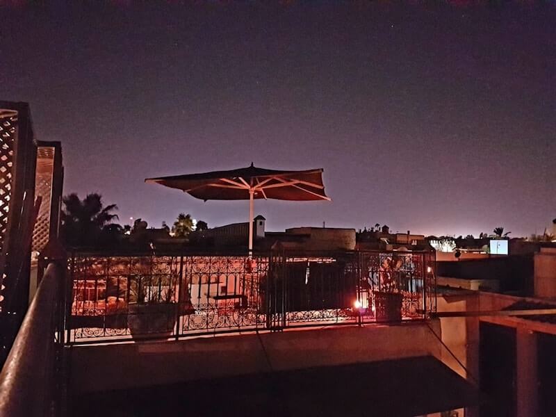 Dachterrasse in Marrakesch Ein guten Platz für Ihre Städtereise nach Marokk, die Dachterrasse im Riad La Maison Nomade – Ansicht 3