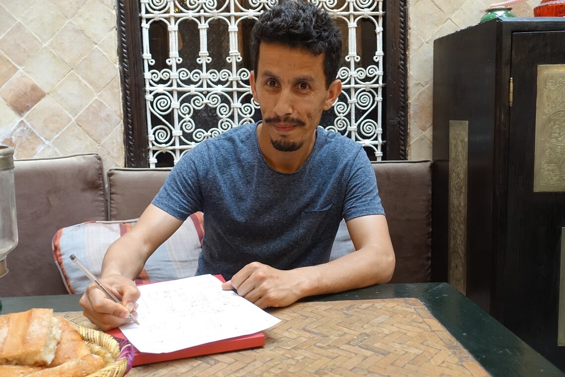 Rachid Ait Karroum im Riad La Maison Nomade Marokkanisch lernen mit Rachid